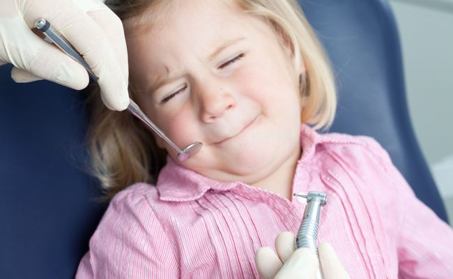 Kind Zahnarzt